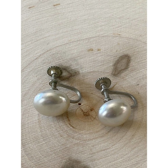Vintage Small faux pearl Silver Button Clip On Earrings Screw Back Japan - Picture 8 of 9